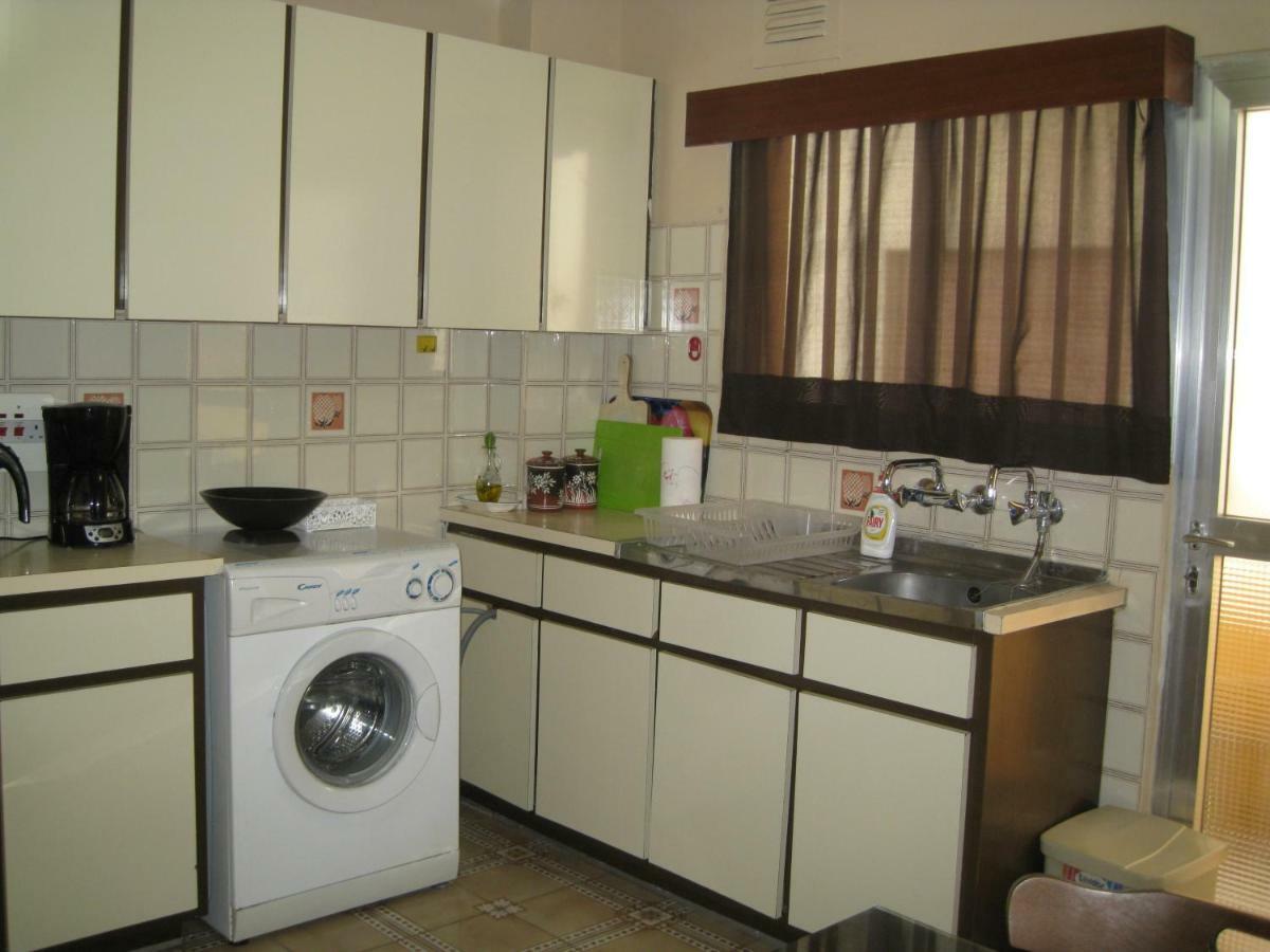 Mediterranean Breeze Apartment Limassol Exterior photo
